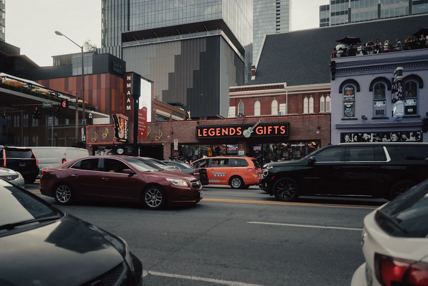 Rush hour traffic on the downtown interstate loop in Nashville