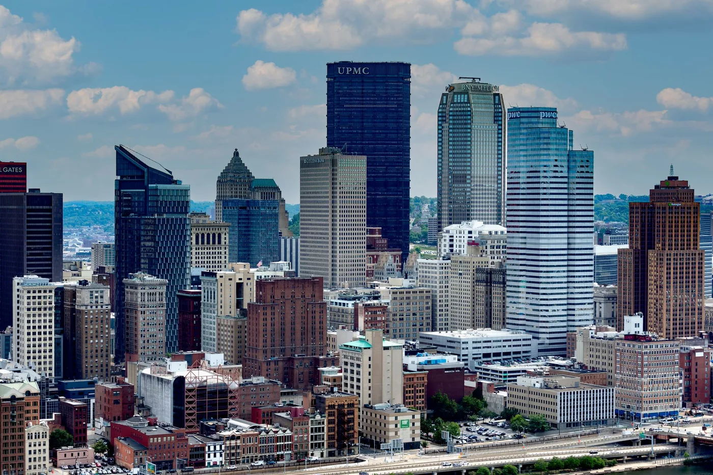 Stunning aerial shot of Pittsburgh’s skyline featuring modern skyscrapers and iconic buildings.